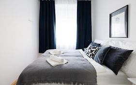 Central City Apartment - 2 Bedroom With Netflix