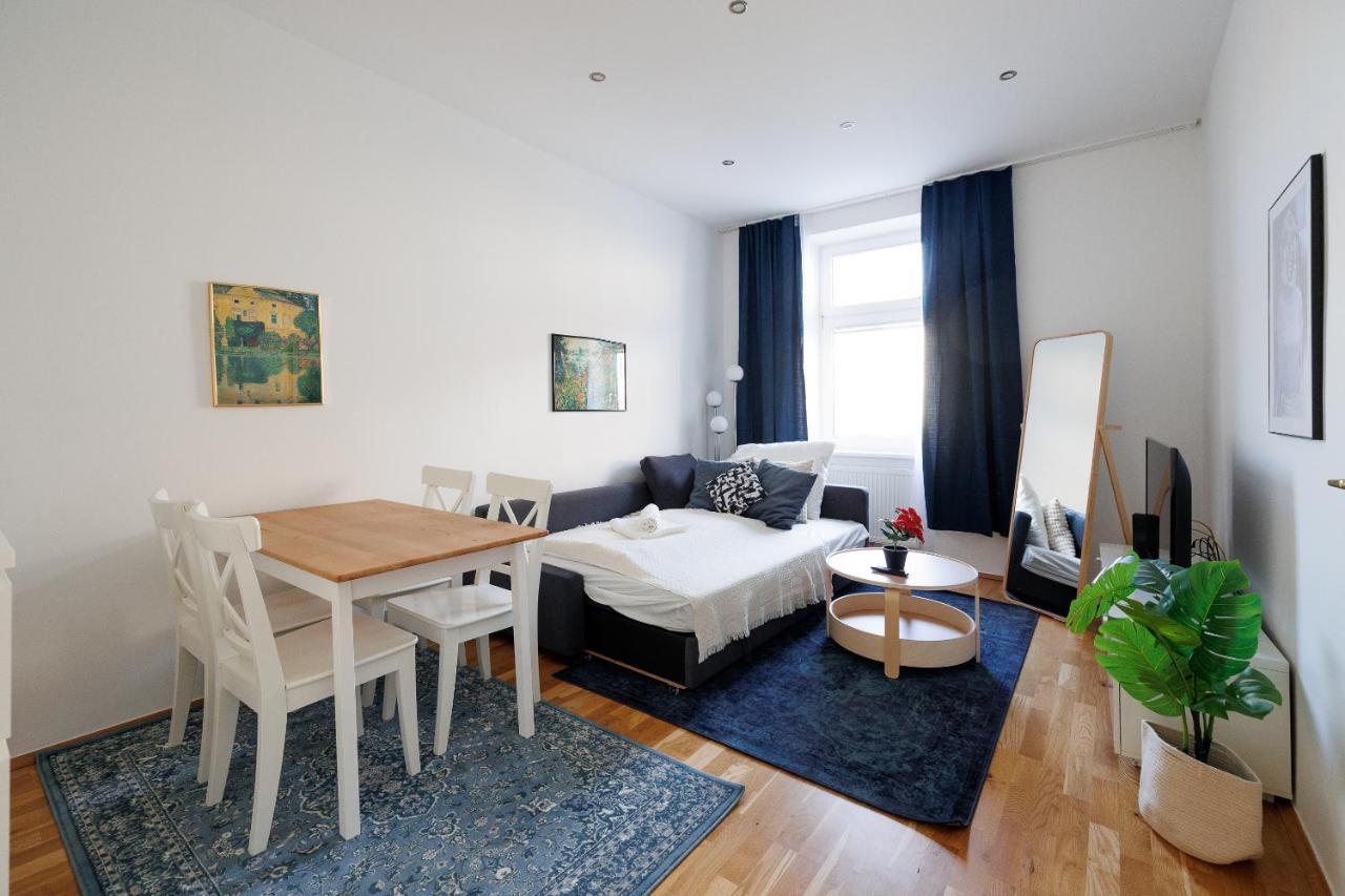 Central City Apartment - 2 Bedroom With Netflix Vienna Esterno foto