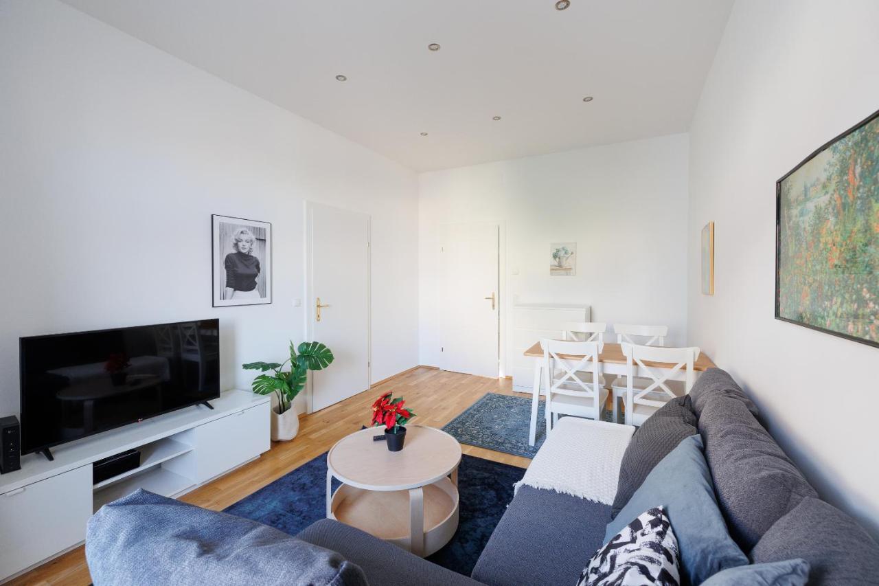 Central City Apartment - 2 Bedroom With Netflix Vienna Esterno foto